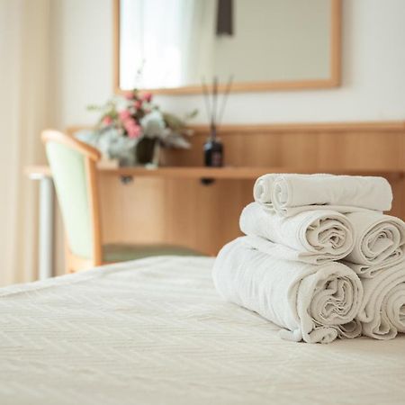 אלבה אדריאטיקה Adria Beach Hotel מראה חיצוני תמונה